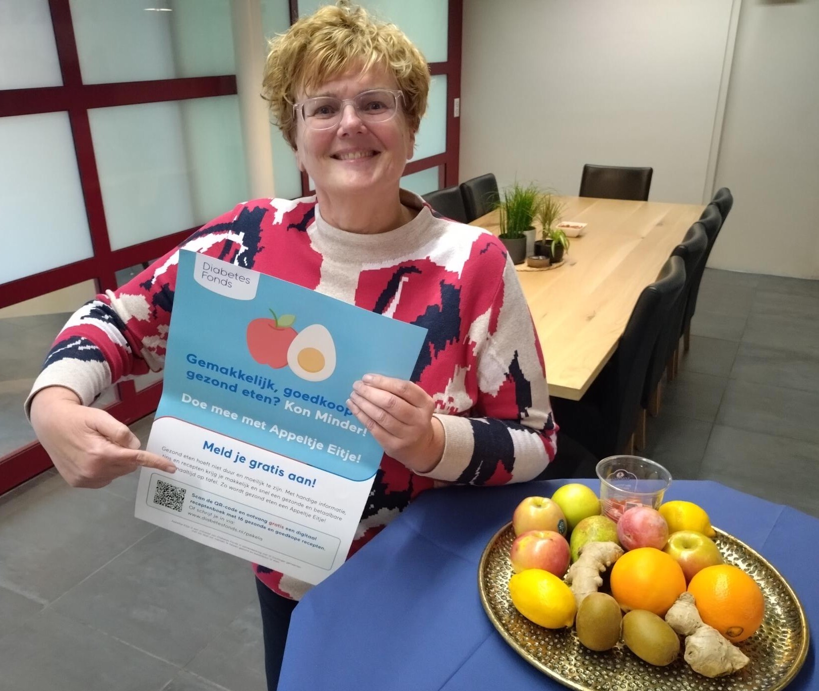 Foto Ellen met poster AE