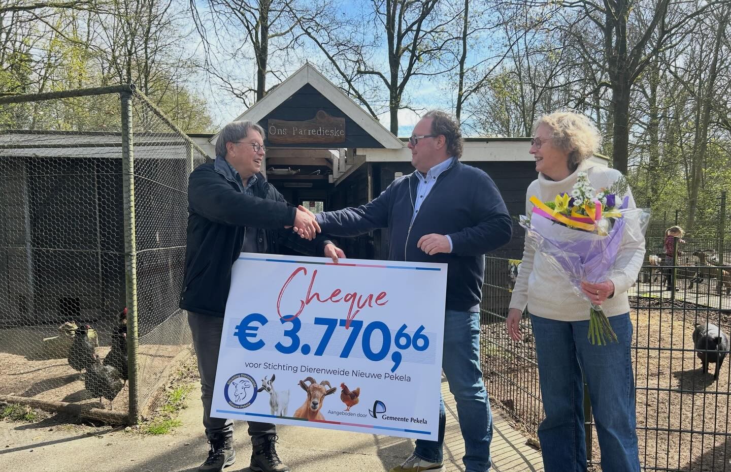 Uitreiking cheque dierenweide