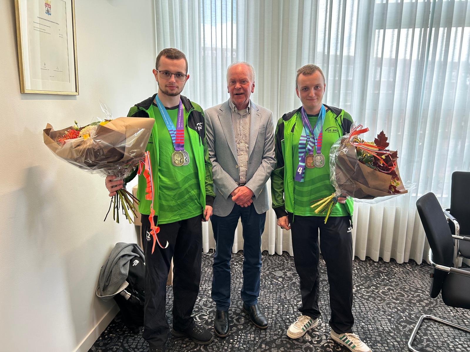 Damian en Tristan Franzen gehuldigd