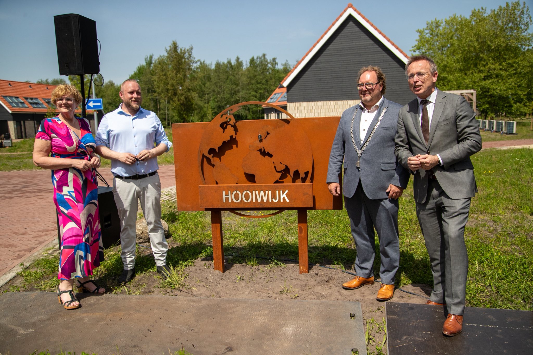 Opening Hooiwijk - Wijkbord